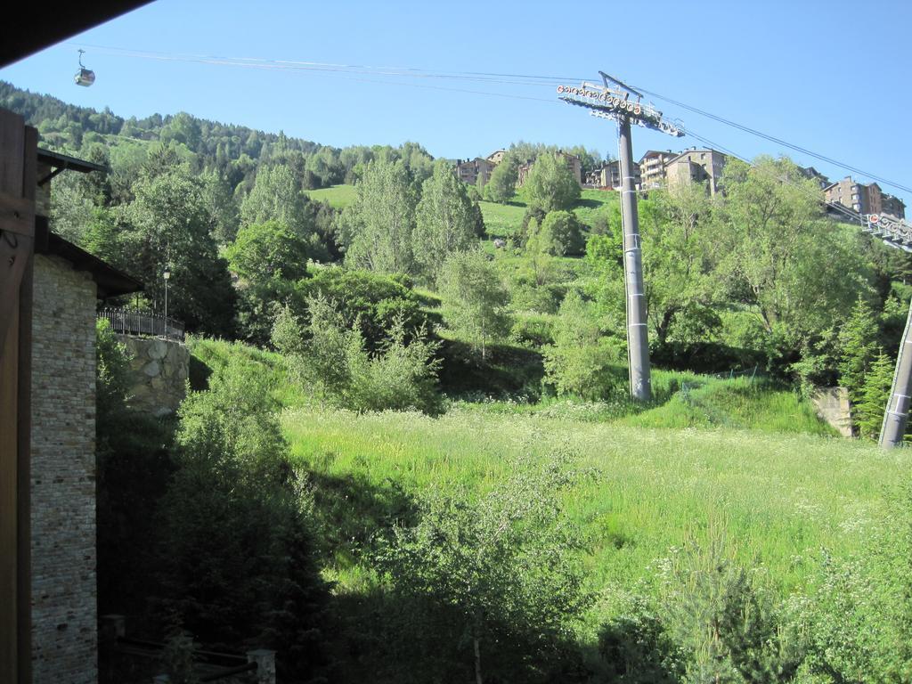 P&C Font Verd Canillo Buitenkant foto