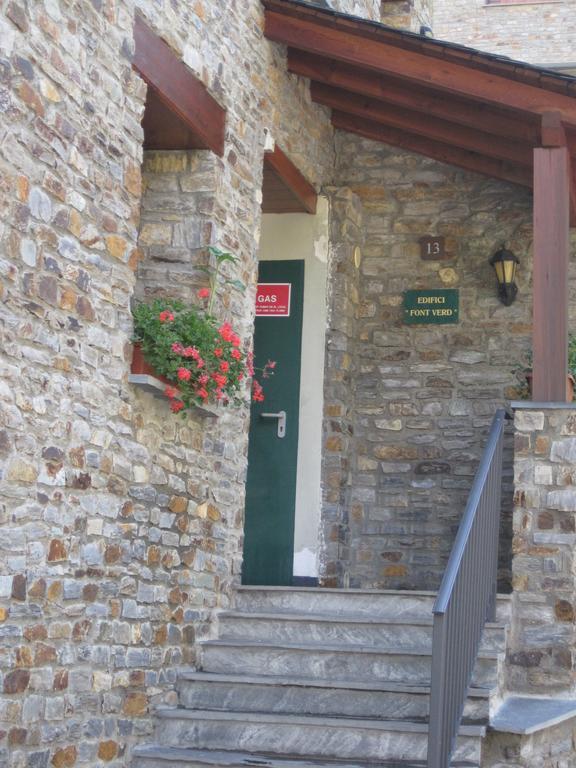 P&C Font Verd Canillo Buitenkant foto